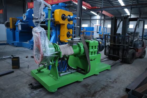 ভালো দাম অভ্যন্তরীণ টিউব উত্পাদন জন্য 6-ইঞ্চি স্ক্রু ব্যাসার্ধের রাবার স্ট্রেনার 1.5-2 টন / ঘন্টা ক্ষমতা সহ অনলাইন